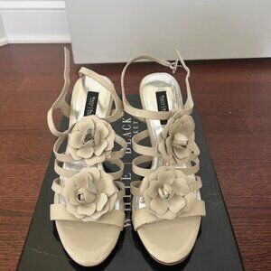 Nude strappy high heeled flower sandals